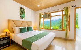 Himalayan River Resort, Manali- #Riverside #Private Parking #Scenic River & Mountain View #Open Cafe # Spacious Room #Big Garden With Campfire
